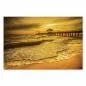 Preview: Untergehende Sonne taucht Strand und Meer in magisches Licht, Steg lädt zum Spaziergang ein. Preview: Untergehende Sonne taucht Strand und Meer in magisches Licht, Steg lädt zum Spaziergang ein.