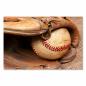 Preview: Ein abgenutzter Baseballhandschuh vekörpert Erinnerungen an unvergessliche Spiele und Leidenschaft.