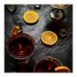 Preview: Verführerische Cocktails, Zuckerrand, Orangenscheiben & Eis, dunkler Hintergrund.