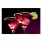 Preview: Zwei rote Cocktails in Martini-Gläsern mit Limette - ein stilvolles Motiv für Cocktail-Liebhaber.