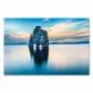 Preview: Hoher Felsen mit Loch ragt aus ruhigem Wasser, Himmel erstrahlt in warmen Sonnenuntergangsfarben. Preview: Hoher Felsen mit Loch ragt aus ruhigem Wasser, Himmel erstrahlt in warmen Sonnenuntergangsfarben.