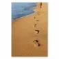 Preview: Fußspuren im Sandstrand symbolisieren Freiheit, Abenteuerlust und die Schönheit der Natur. Preview: Fußspuren im Sandstrand symbolisieren Freiheit, Abenteuerlust und die Schönheit der Natur.