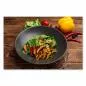 Preview: Gemüsesalat, gebratenes Gemüse, Sesam, Sojasauce - gesunde Ernährung. Preview: Gemüsesalat, gebratenes Gemüse, Sesam, Sojasauce - gesunde Ernährung.