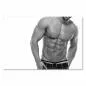 Preview: Schwarz-Weiß: Trainierter Mann präsentiert Oberkörper mit Sixpack. Preview: Schwarz-Weiß: Trainierter Mann präsentiert Oberkörper mit Sixpack.