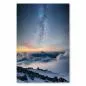 Preview: Milchstraße am Nachthimmel, schneebedeckte Berggipfel über Wolkenmeer. Preview: Milchstraße am Nachthimmel, schneebedeckte Berggipfel über Wolkenmeer.