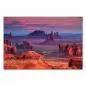Preview: Monument Valley, Felsformationen im Sonnenuntergang, weite Landschaft. Preview: Monument Valley, Felsformationen im Sonnenuntergang, weite Landschaft.