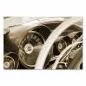 Preview: Ein sepiafarbenes Foto zeigt das Armaturenbrett eines Oldtimers, das nostalgische Erinnerungen weckt. Preview: Ein sepiafarbenes Foto zeigt das Armaturenbrett eines Oldtimers, das nostalgische Erinnerungen weckt.