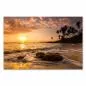 Preview: Sonnenuntergang am Strand - goldenes Licht auf Wellen & Palmen am Horizont. Preview: Sonnenuntergang am Strand - goldenes Licht auf Wellen & Palmen am Horizont.
