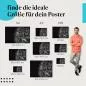Preview: Frau, Poster: Federschmuck, schwarz-weiß, Porträt. Preview: Frau, Poster: Federschmuck, schwarz-weiß, Porträt.