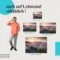 Preview: Ein Lavendelfeld in voller Blüte im warmen Licht der untergehenden Sonne als Leinwandbild - sommerliche Ruhe für dein Zuhause. Wähle deine Wunschgröße. Preview: Ein Lavendelfeld in voller Blüte im warmen Licht der untergehenden Sonne als Leinwandbild - sommerliche Ruhe für dein Zuhause. Wähle deine Wunschgröße.