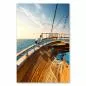 Preview: Blick über Segelboot-Deck auf offenes Meer, Sonnenschein, blauer Himmel. Preview: Blick über Segelboot-Deck auf offenes Meer, Sonnenschein, blauer Himmel.