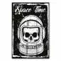Preview: "I don't want to go back again". Totenkopf in Astronautenhelm schwebt durchs Weltall. Preview: "I don't want to go back again". Totenkopf in Astronautenhelm schwebt durchs Weltall.