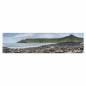Preview: Steinküste Giant's Causeway, Nordirland, einzigartige Formationen, grüne Insel im Hintergrund.