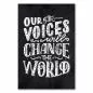 Preview: "Our Voices...", Kreideschrift auf Schwarz: Inspiration, Veränderung schaffen. Preview: "Our Voices...", Kreideschrift auf Schwarz: Inspiration, Veränderung schaffen.