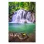 Preview: Malerischer Wasserfall, mehrere Stufen, smaragdgrünes Wasserbecken, Vegetation. Preview: Malerischer Wasserfall, mehrere Stufen, smaragdgrünes Wasserbecken, Vegetation.