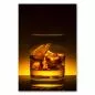 Preview: Glas Whisky mit Eis & Zitrone, beleuchtet von warmem Licht. Preview: Glas Whisky mit Eis & Zitrone, beleuchtet von warmem Licht.