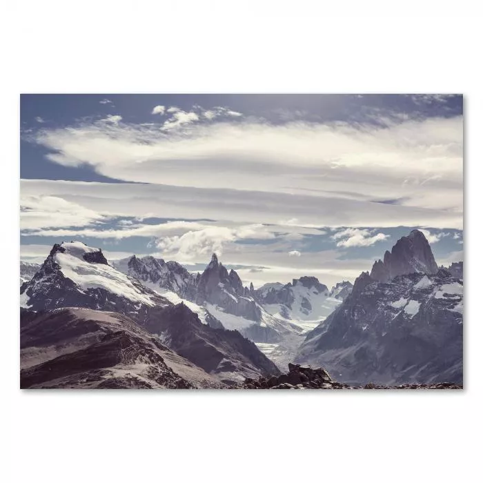 Panorama: Schneebedeckte Gipfel der Fitz Roy Gebirgskette (Patagonien).