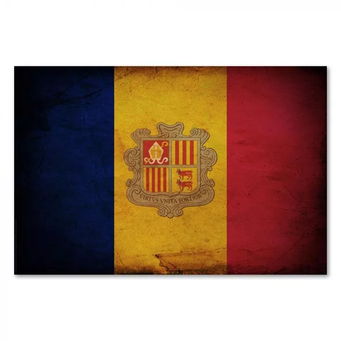 Andorranische Flagge im Vintage-Design: Die Farben Blau-Gelb-Rot sind von den Flaggen Frankreichs und Spaniens inspiriert.