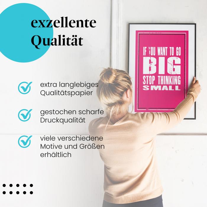 Gerahmtes Wandbild "Groß denken: Erfolg durch große Visionen" in verschiedenen Größen.