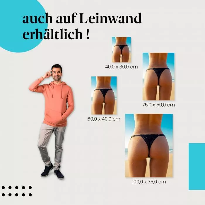 Junge Frau am Strand in schwarzer Bikinihose | Postereck 1719