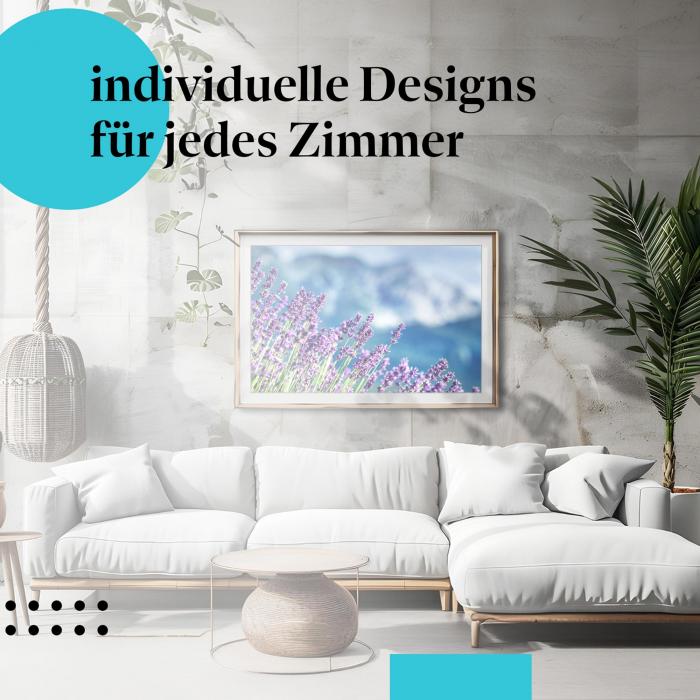 Lavendel Poster: "Lavendelblüte" - Lila Lavendelblüten & Bergpanorama