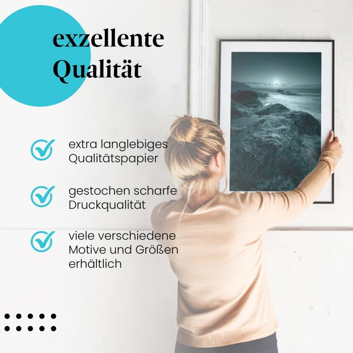 Preview: Mystischer Küstenzauber: Mondlicht & Felsen | Postereck 0131