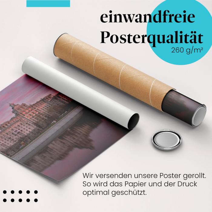 Gerolltes Poster "Moskau Sonnenuntergang" - Russische Hauptstadt, sicher verpackt.