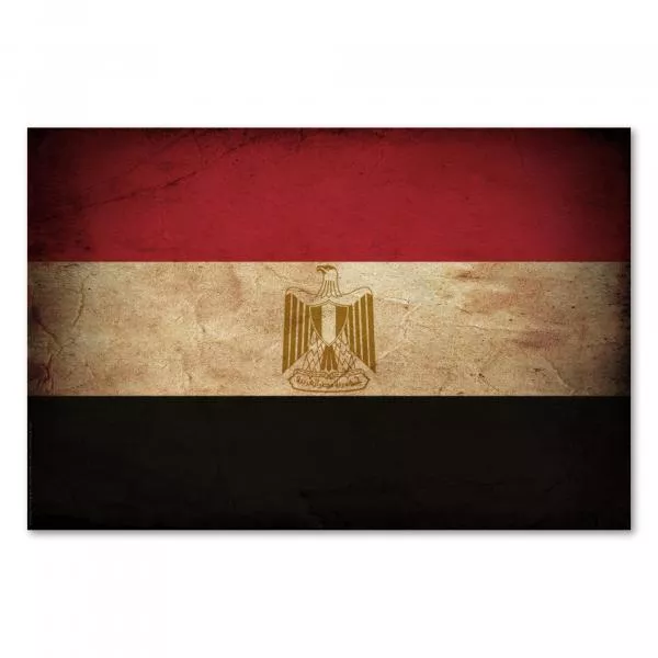 Ägyptische Flagge: Vintage-Optik: Der Adler steht für den Sieg, die Farben für Revolution, Hoffnung und Reinheit.
