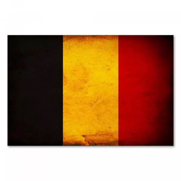 Belgische Flagge im Vintage-Stil: Die Farben Schwarz-Gelb-Rot sind vom Wappen des Herzogtums Brabant inspiriert. Belgische Flagge im Vintage-Stil: Die Farben Schwarz-Gelb-Rot sind vom Wappen des Herzogtums Brabant inspiriert.