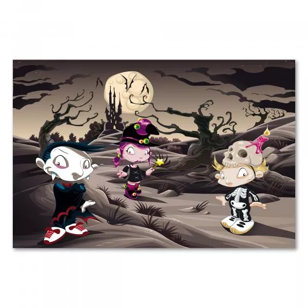 Halloween Stimmung pur: Drei Kinder in lustigen Kostümen feiern vor einer gruseligen Kulisse. Halloween Stimmung pur: Drei Kinder in lustigen Kostümen feiern vor einer gruseligen Kulisse.
