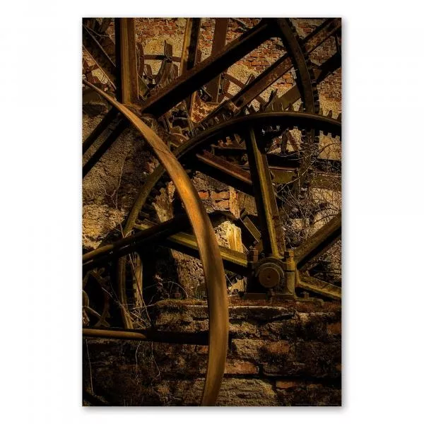 Verrostete Zahnräder einer alten Industrieanlage erzählen von vergangener Industriekultur und deren Vergänglichkeit. Verrostete Zahnräder einer alten Industrieanlage erzählen von vergangener Industriekultur und deren Vergänglichkeit.