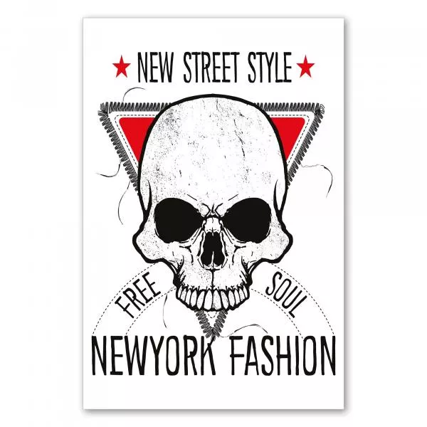 Stylischer Totenkopf im Dreieck, Schriftzug "New York Fashion". Stylischer Totenkopf im Dreieck, Schriftzug "New York Fashion".