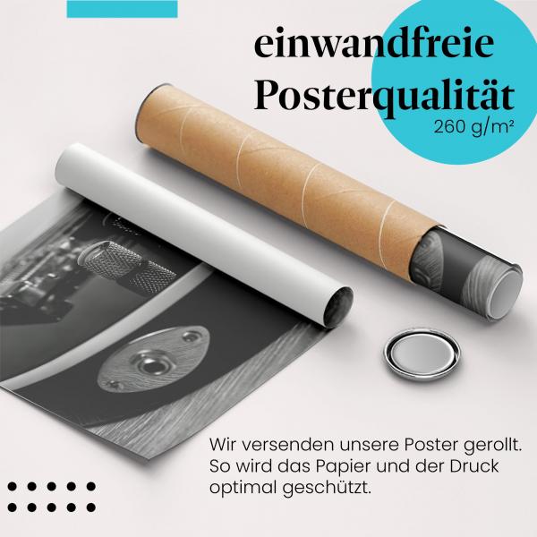 Gerolltes Poster "E-Bass Details" - Musik & Technik, sicher verpackt.