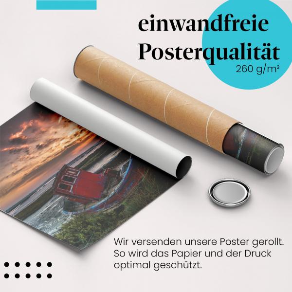"Altes Boot": Gerolltes Poster, Ufer, Sonnenaufgang.
