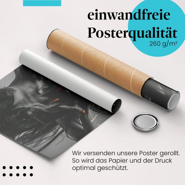 Gerolltes Poster "Frau mit Hörnern" - Mystische Stärke, sicher verpackt.