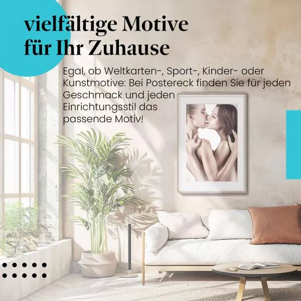 Intimer Kuss zwischen zwei Frauen | Postereck 3011 Intimer Kuss zwischen zwei Frauen | Postereck 3011