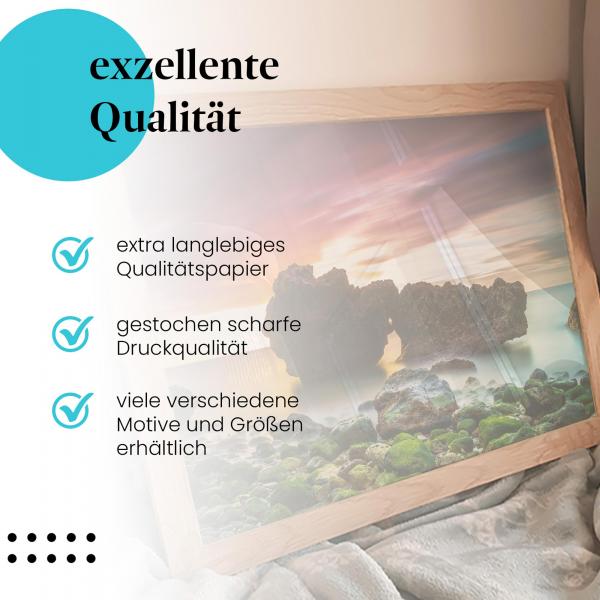 Gerahmtes Wandbild "Felsen, Meer, Sonnenuntergang", langlebiges Papier, verschiedene Größen erhältlich.