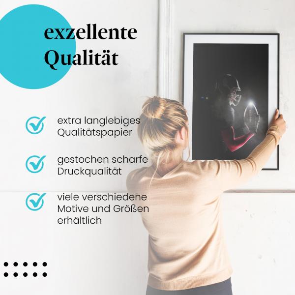 Gerahmtes Wandbild: Football im Fokus, Ein Spieler, ein Ziel, hochwertige Druckqualität. Verschiedene Größen erhältlich.
