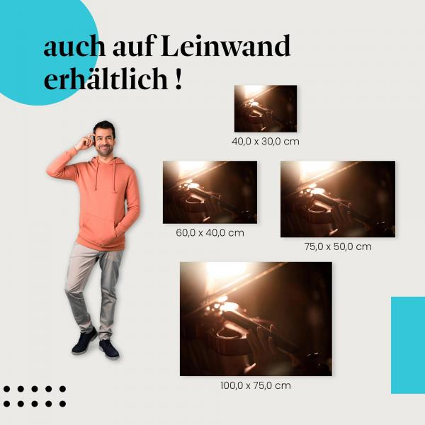 Geige: Leinwandbild. Saiten, warmes Licht, Musik.