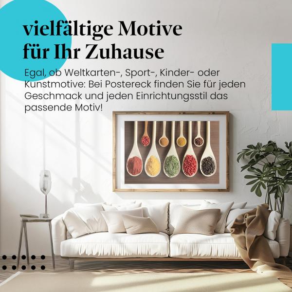 Stylisches Leinwandbild: Verschiedene Gewürze in Löffeln. Farbenfrohe Gewürze wie Paprika und Kurkuma zieren die Leinwand.