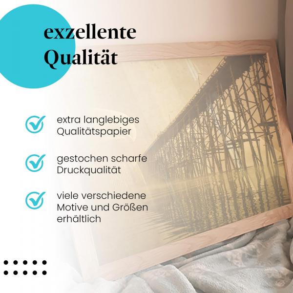 Gerahmtes Wandbild "Brücke, Nebel, Mystik". Hochwertiger Druck, verschiedene Größen erhältlich.