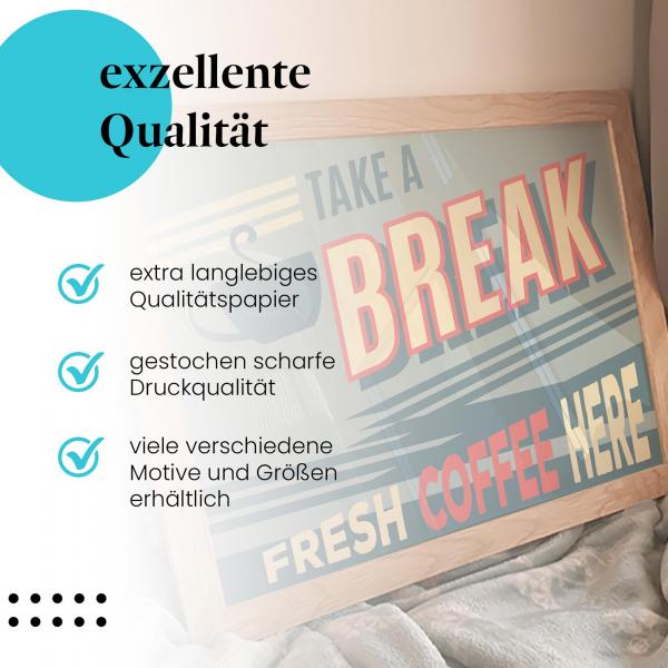 Gerahmtes Wandbild "Kaffeepause mit frischem Kaffee" in verschiedenen Größen.