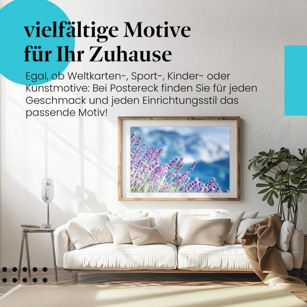 Dieses Leinwandbild des Lavendelfeldes vor dem Bergpanorama bringt die Schönheit der Provence in Ihr Zuhause.