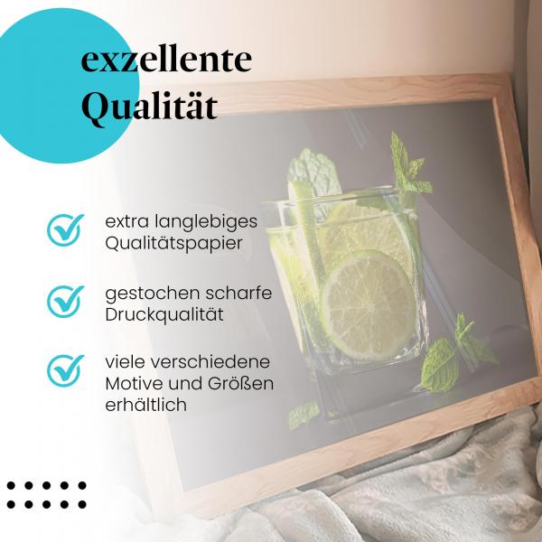 Gerahmtes Wandbild: Erfrischender Limetten-Drink, hochwertige Druckqualität. Verschiedene Größen erhältlich.