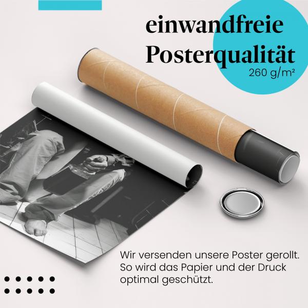 Gerolltes Poster "Männerabend". Humor & Entspannung, sicher verpackt.