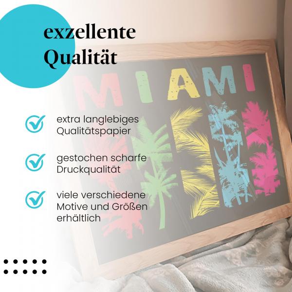 Gerahmtes Bild "Miami Vibes" - Palmen & Schriftzug, bringt Urlaubsfeeling.