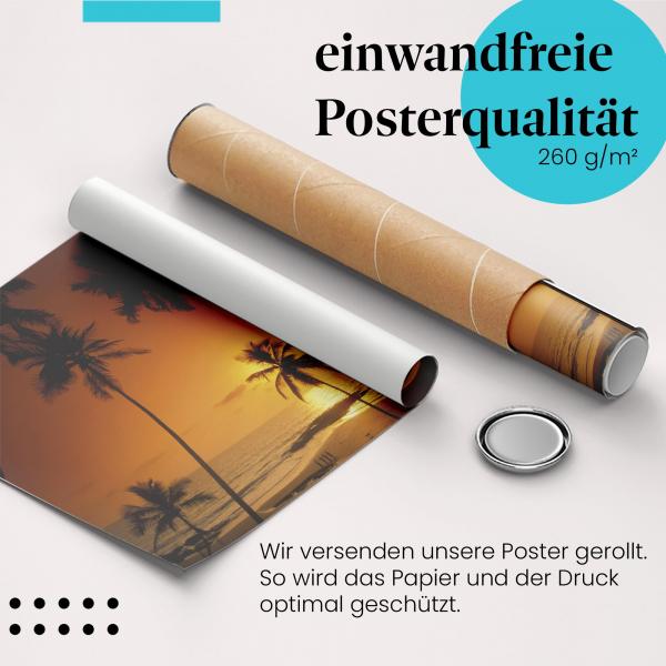 Gerolltes Poster "Sonnenuntergang am Strand" - Tropisches Flair, sicher verpackt.