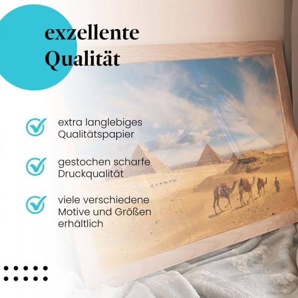 Leinwandbild "Pyramiden von Gizeh": Kamele, Wüste, blauer Himmel - beeindruckend & exotisch!