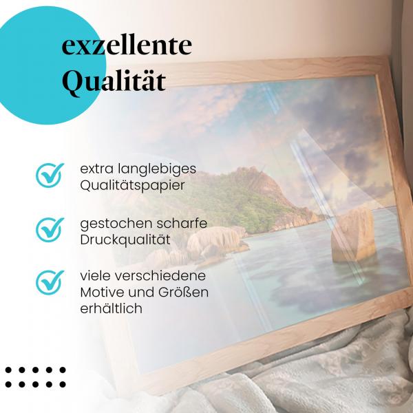 Gerahmtes Wandbild: "Magischer Sonnenaufgang am Strand", Seychellen.