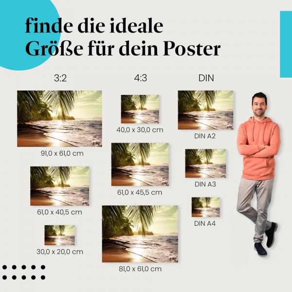 Traumhafter Sonnenuntergang: Poster "Goldener Sonnenuntergang am Palmenstrand"